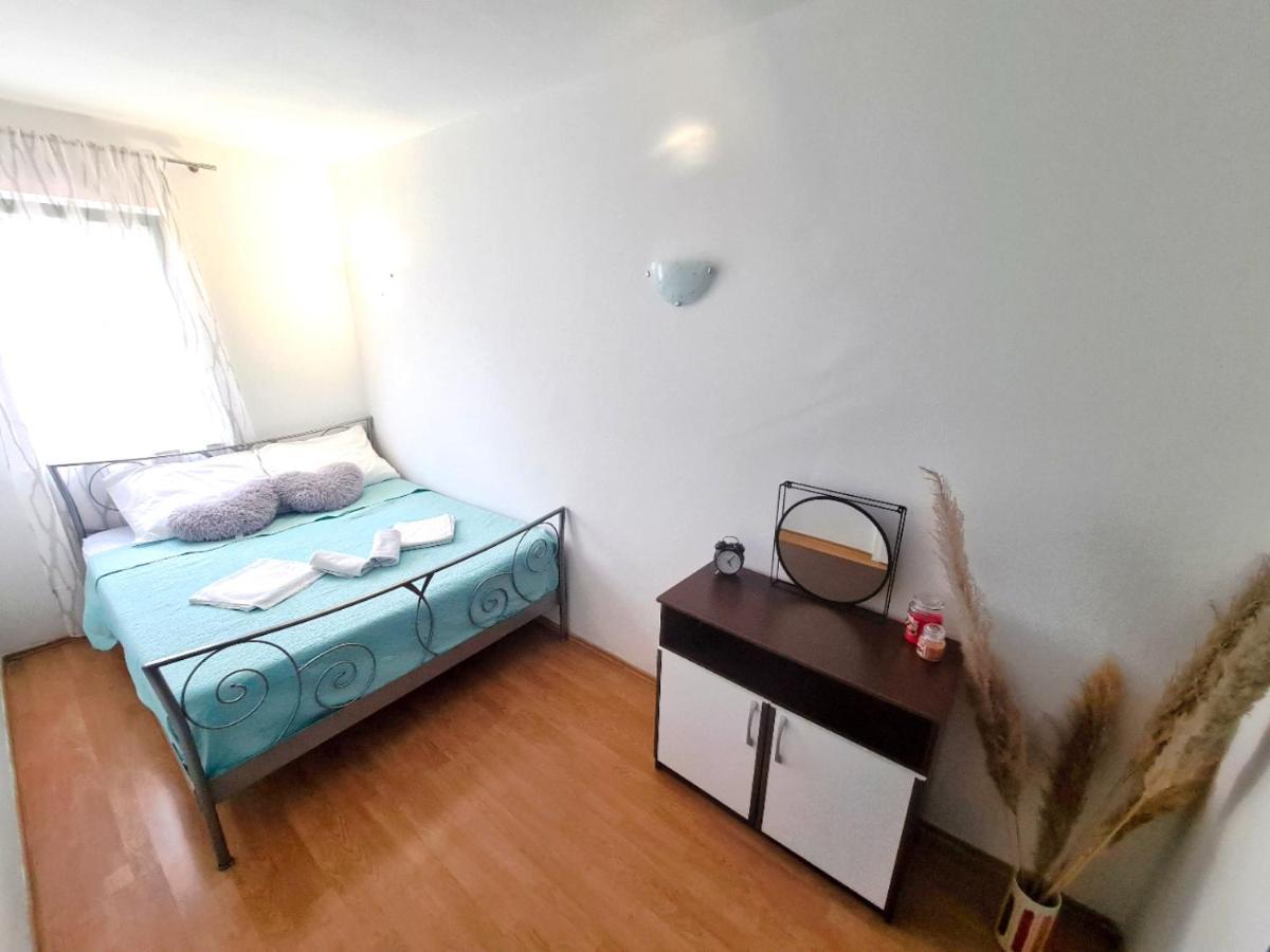 Apartment Three Roads Baška Voda Екстериор снимка